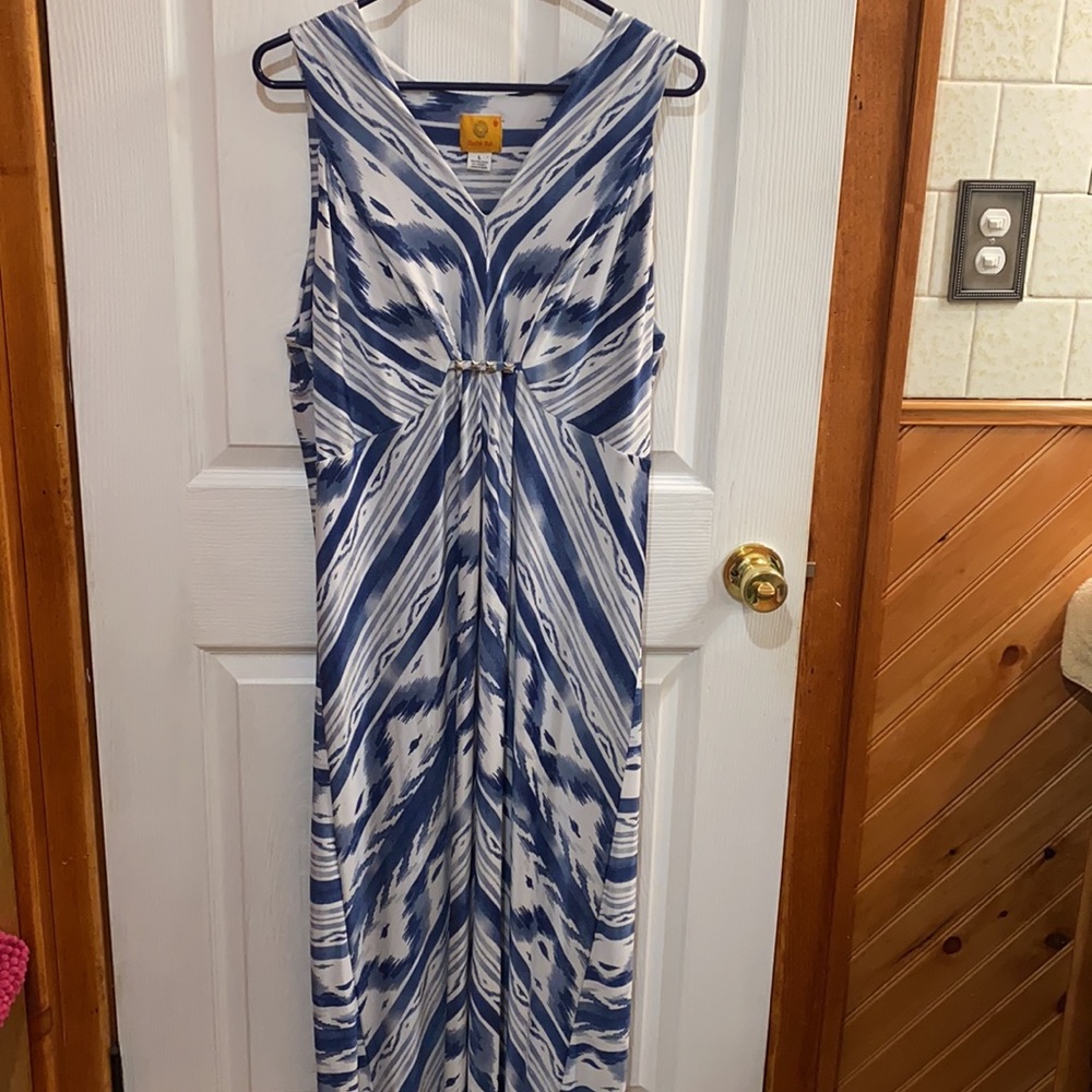 RUBY RD DRESS SIZE LARGE